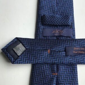Altea blue  textured herringbone silk & cotton tie handmade  in Italy 🇮🇹